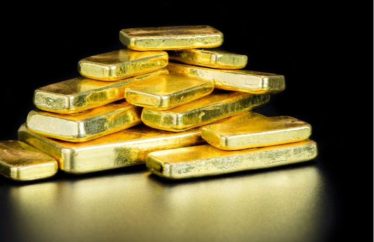 Zazářilo a padá. Jak se vyvíjí cena zlata a co bude dál?