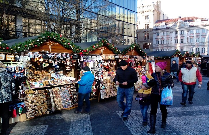 Vánoční trhy jsou v českých městech již v plném proudu. Na co by prodejci neměli zapomenout?