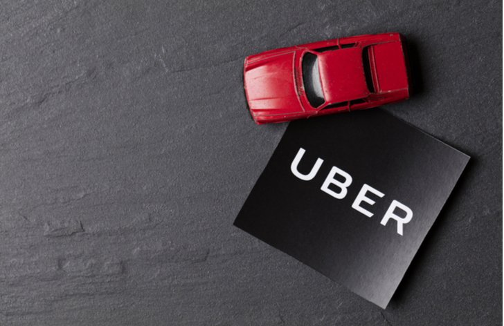 Taxi, MHD, Liftago či Uber?