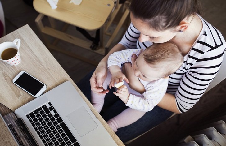 Jak dlouho vám v práci musí šéf držet místo, když jste na mateřské nebo rodičovské?