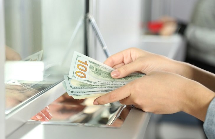 5 věcí, které byste měli vědět o výměně peněz ve směnárnách