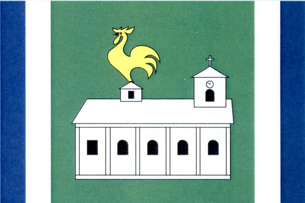 List tvoří pět svislých pruhů, modrý, bílý, zelený, bílý a modrý, v poměru 1 : 1 : 8 : 1 : 1. V zeleném pruhu bílý kostel s pěti černými okny, s nízkou věží k vlajícímu okraji a se sanktusníkem zakončeným žlutým kohoutem. Poměr šířky k délce listu je 2 : 