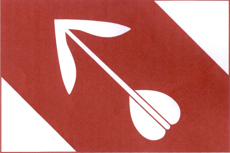Červený list s dolním žerďovým a horním vlajícím trojúhelníkem s odvěsnami o délce poloviny šířky listu, oba bílé. V červeném poli kosmo bílý šíp hrotem k hornímu okraji listu. Poměr šířky k délce listu je 2 : 3.