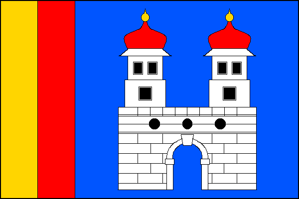 Modrý list se dvěma žerďovými pruhy, žlutým a červeným, každý široký jednu osminu délky listu. V modrém poli bílá kvádrovaná hradba s prázdnou branou a třemi černými kruhovými střílnami, za ní dvě bílé věže se třemi (2,1) černými okny a červenými cibulový