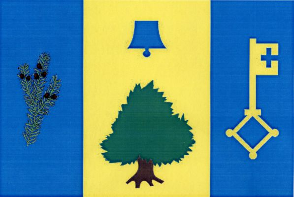 List tvoří tři svislé pruhy, modrý se vztyčenou větévkou tisu, žlutý s tisem převýšeným modrým zvonem, a modrý se žlutým gotickým klíčem zuby nahoru a k vlajícímu okraji, v poměru 3 : 4 : 3. Poměr šířky k délce listu je 2 : 3.
